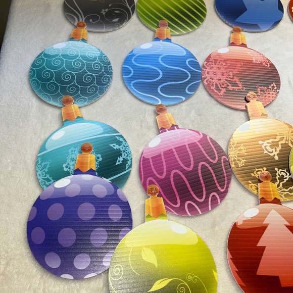 Outdoor Hanging Christmas Ornaments Decorations, Set of 28 Pieces - Picture 2 of 3